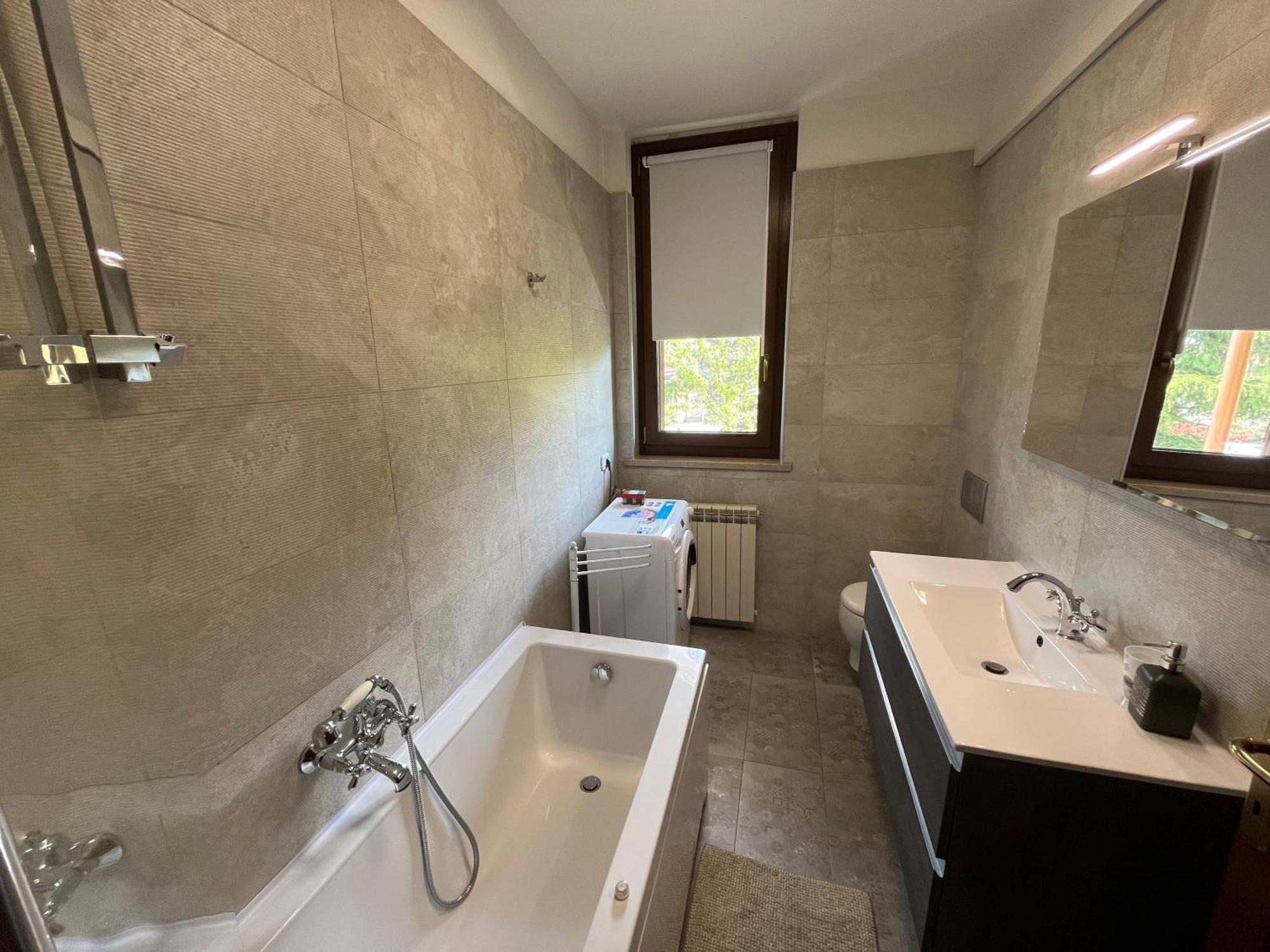 Discovery Flat With Pool & Bikes Apartment Sirmione Ngoại thất bức ảnh